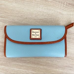 Dooney & Bourke Bags - Dooney & Bourke blue leather Wallet Dooney & Bourke Bags - Dooney & Bourke blue leather Wallet